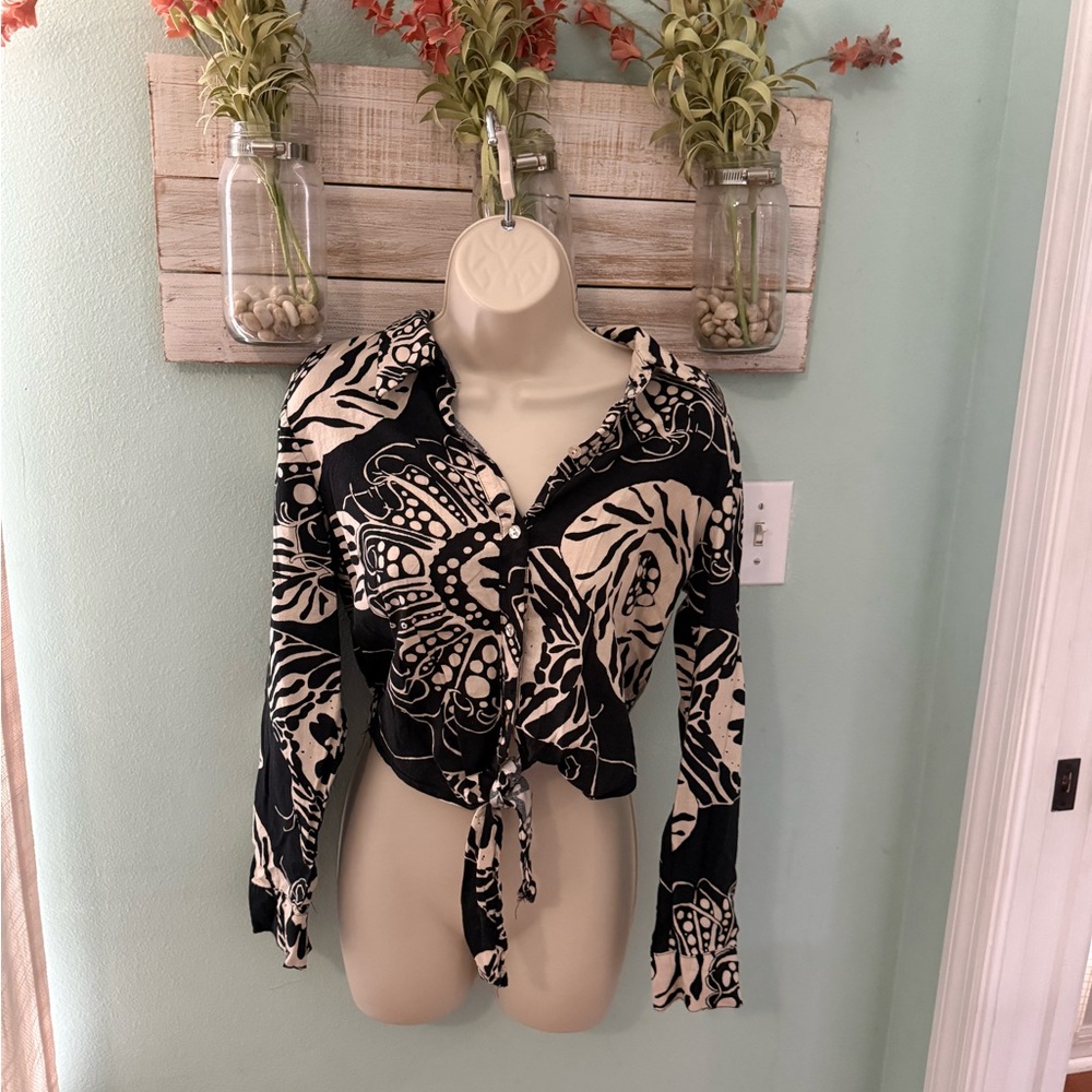 Christian Siriano Black and Cream Button Down Shirt